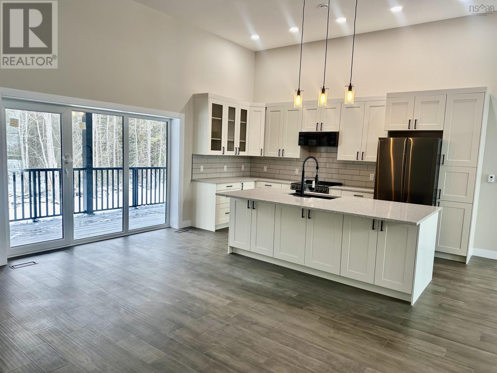 11 Chiavari Close - 13