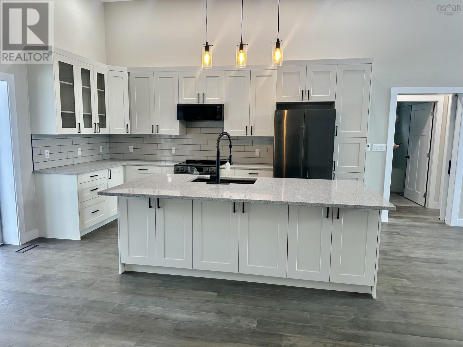 11 Chiavari Close - 14