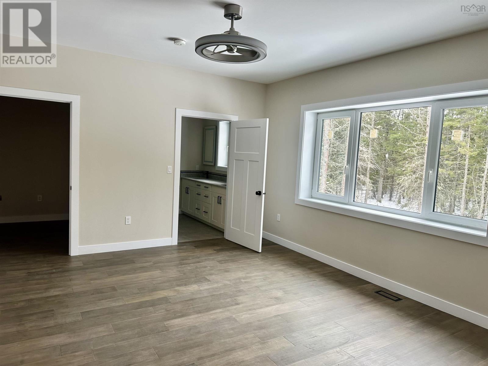 11 Chiavari Close - 18