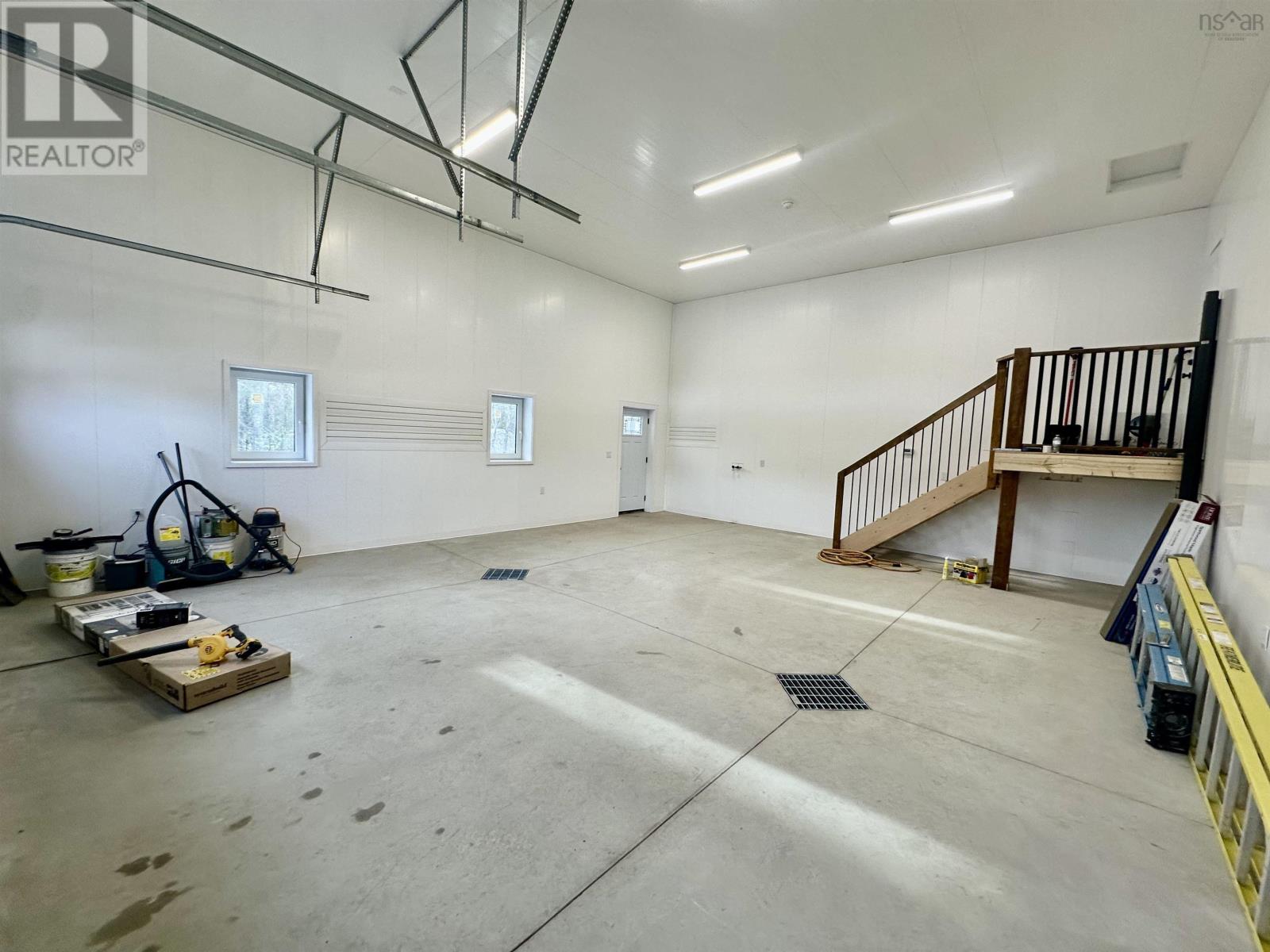11 Chiavari Close - 32