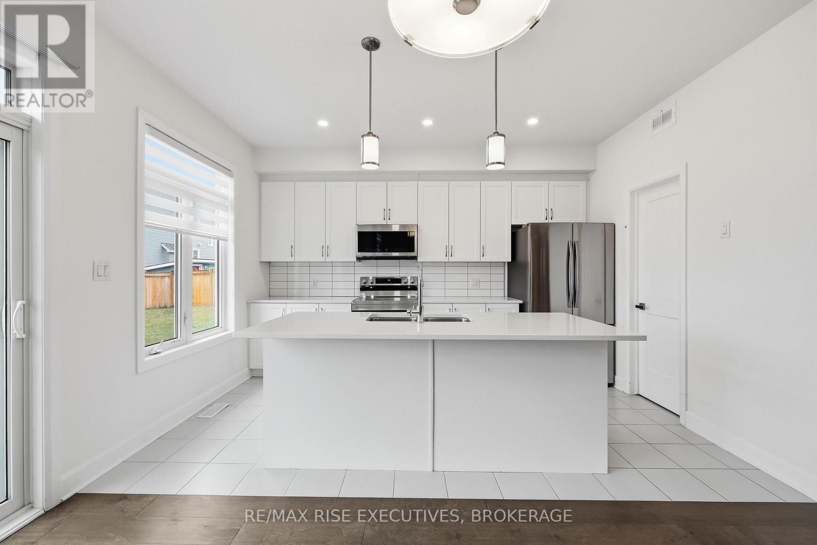 1406 TULIP DRIVE - 10