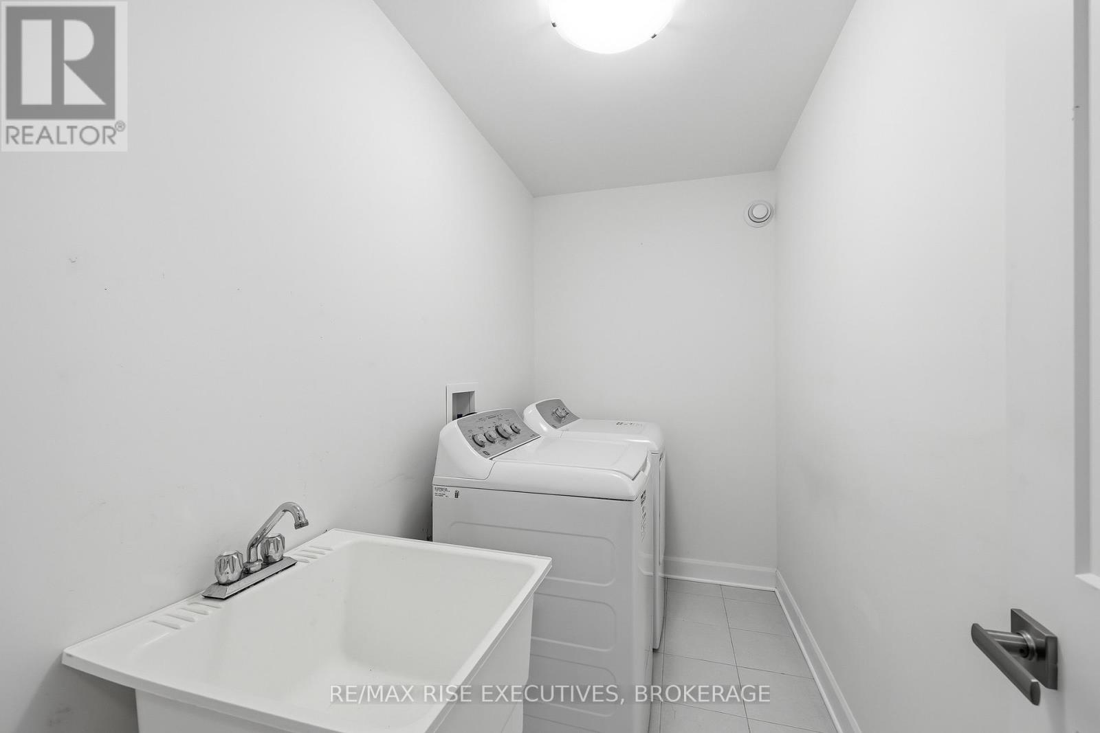1406 TULIP DRIVE - 30