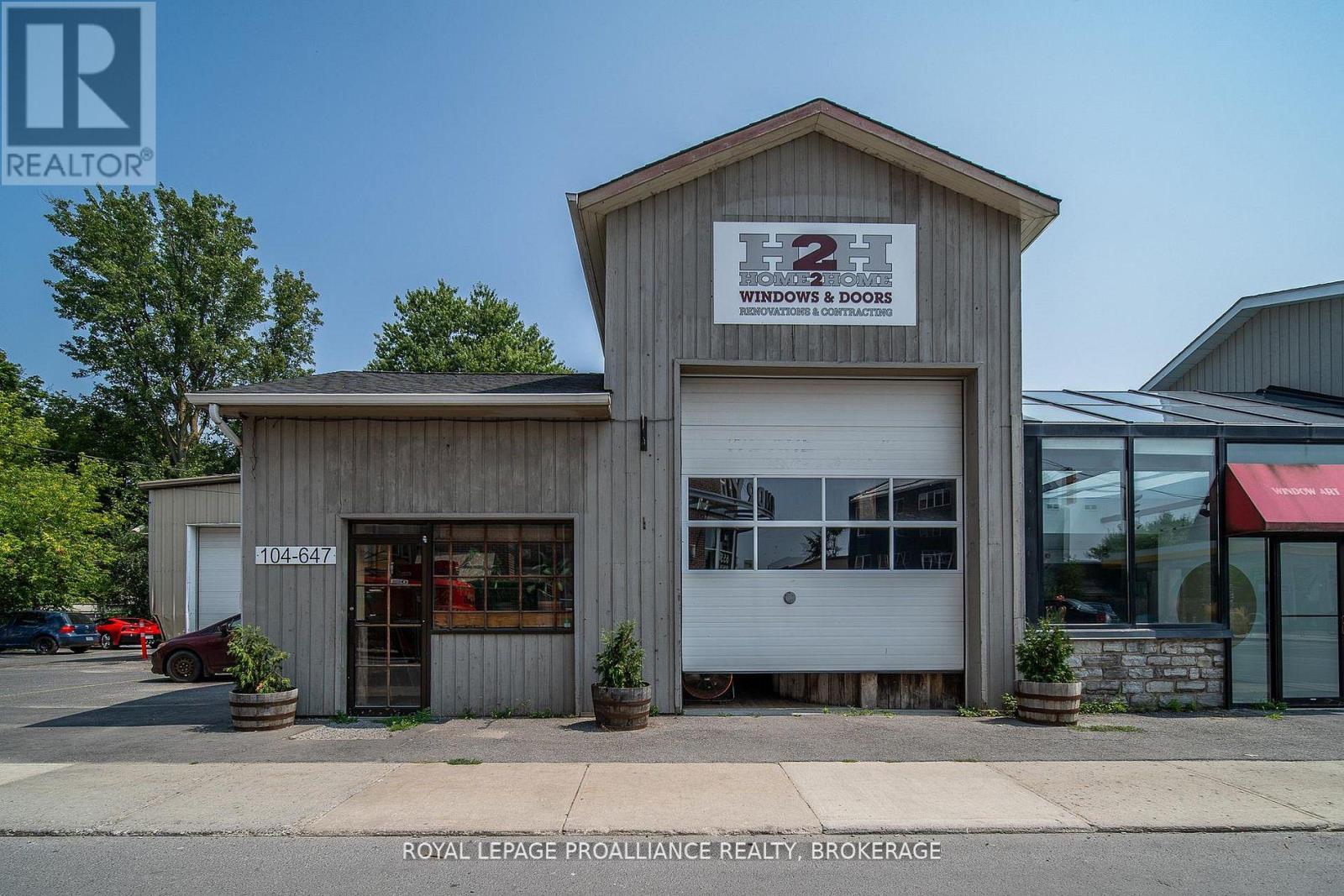 647 PRINCESS STREET - 15