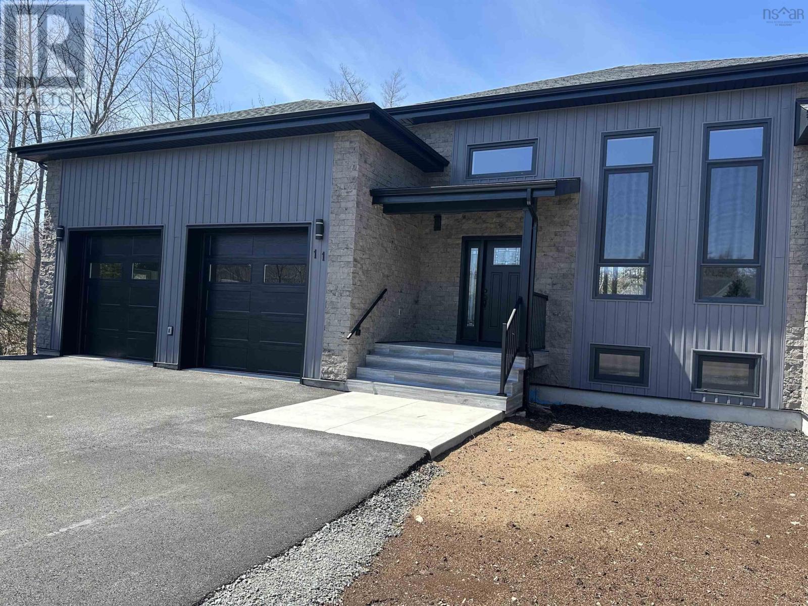 11 Chiavari Close - 44