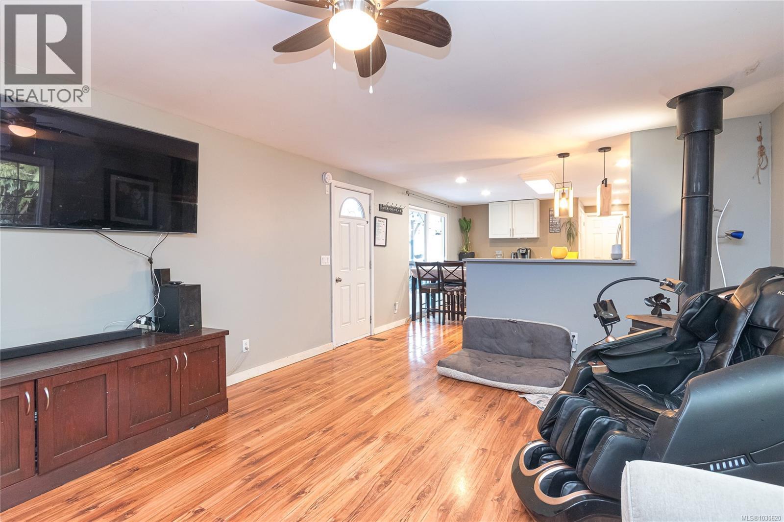 1383 Carlton Dr - 9