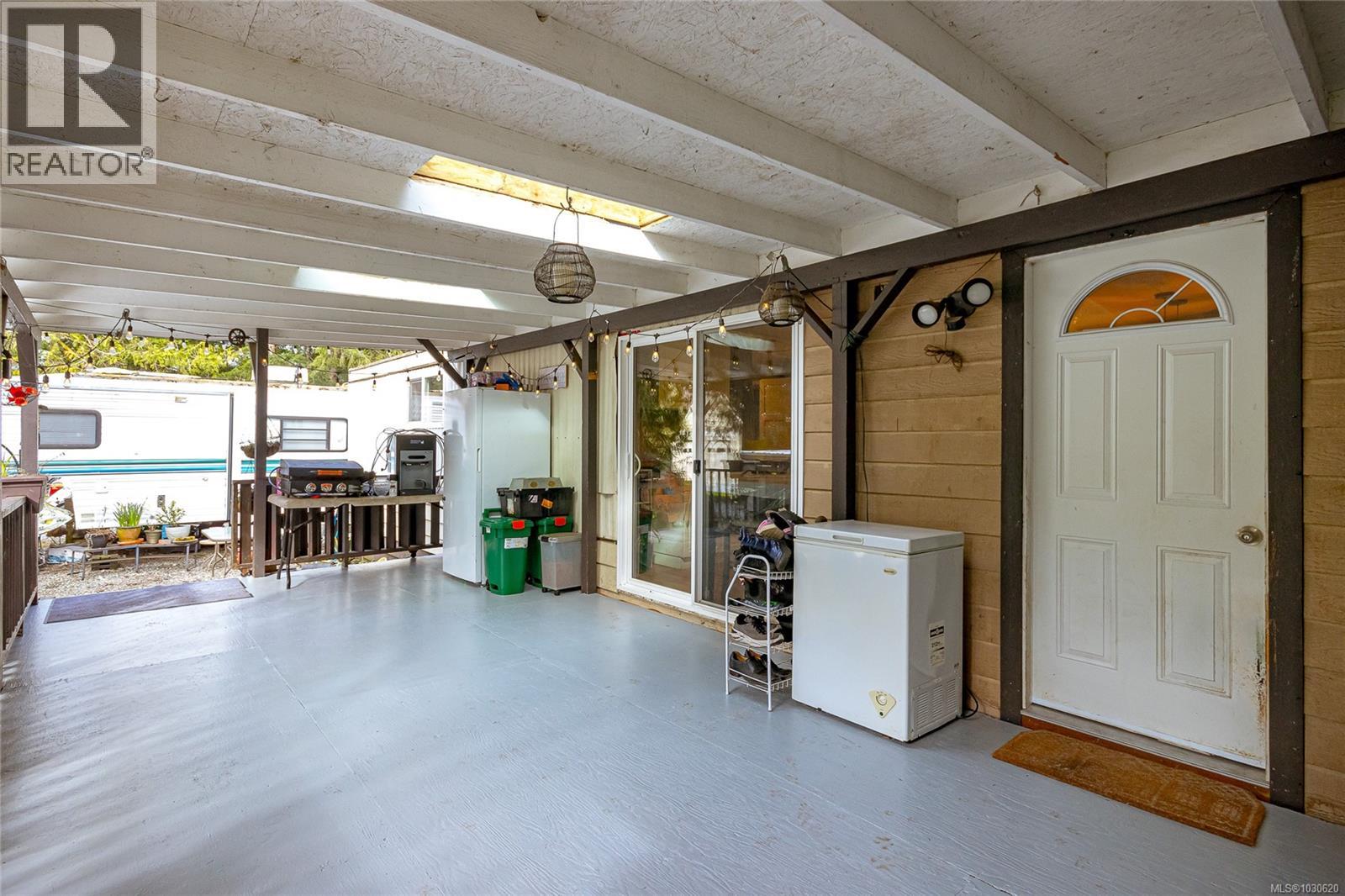 1383 Carlton Dr - 24