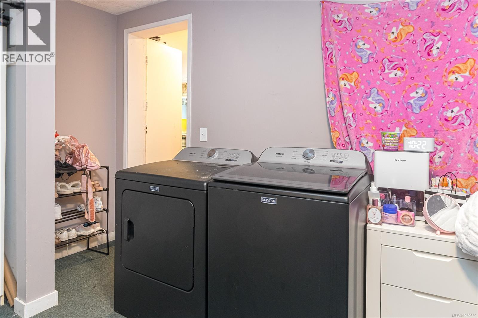 1383 Carlton Dr - 22
