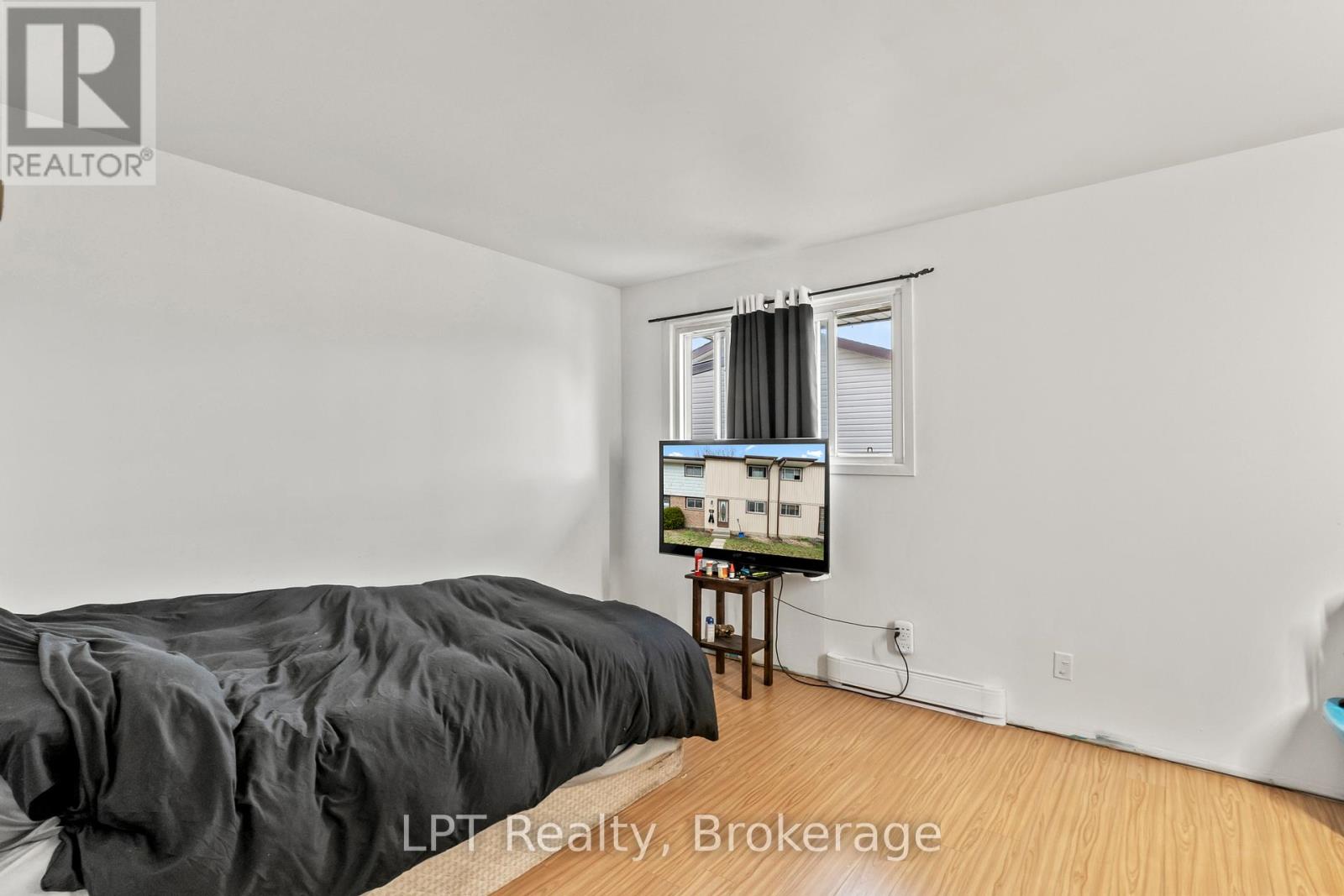 4 TIFFANY PLACE - 15