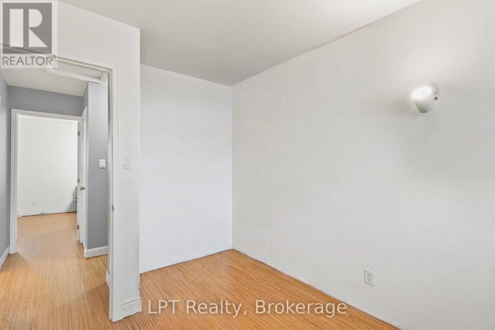4 TIFFANY PLACE - 20