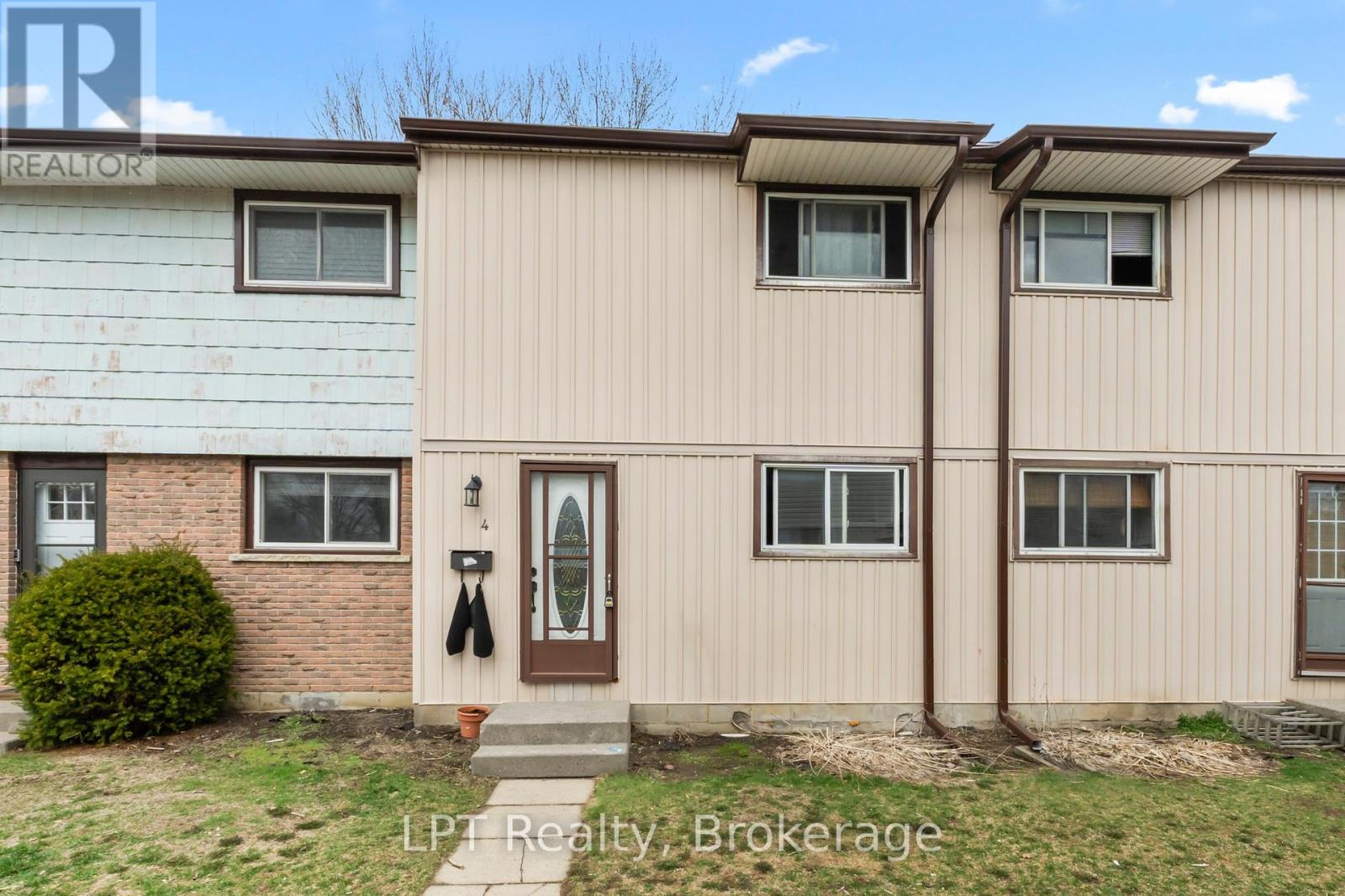 4 TIFFANY PLACE - 3