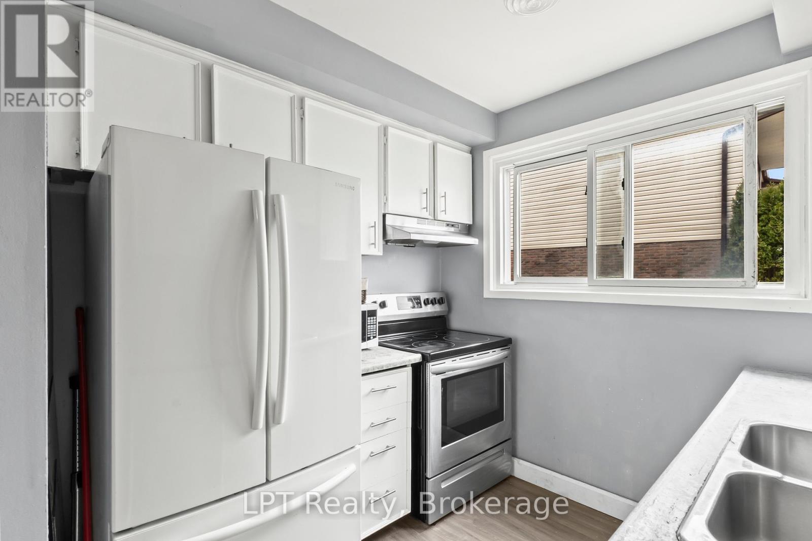 4 TIFFANY PLACE - 7