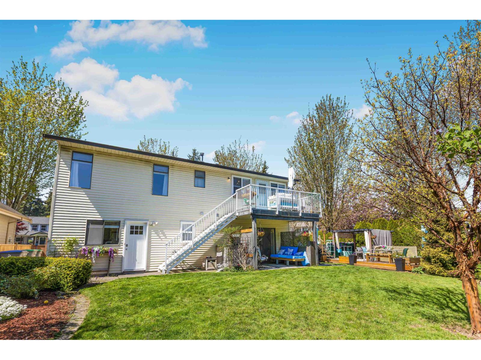5 Bed, 3 Bath House for Sale in Surrey – 2254 154A STREET, Surrey - Image 8