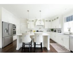 3758 Devonshire Drive, Surrey, BC V3Z0H8 Photo 6