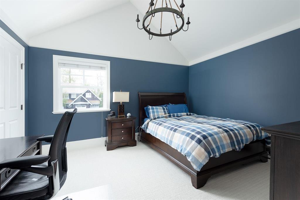 3758 DEVONSHIRE DRIVE, Surrey
