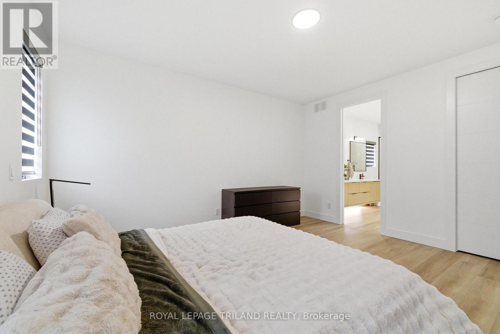 62 AVERY PLACE - 20