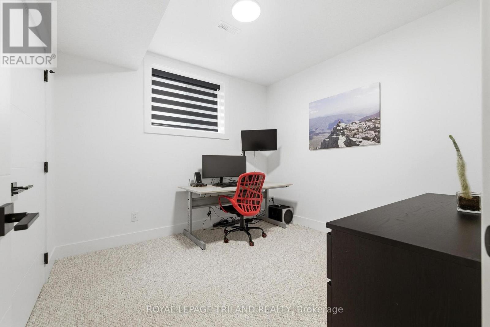 62 AVERY PLACE - 25