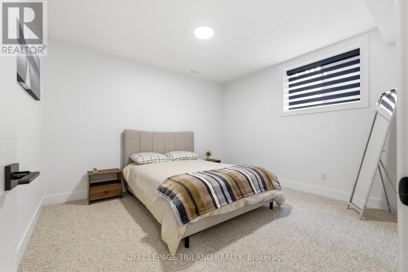 62 AVERY PLACE - 27