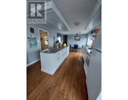 186 Main Street North thumbnail 8