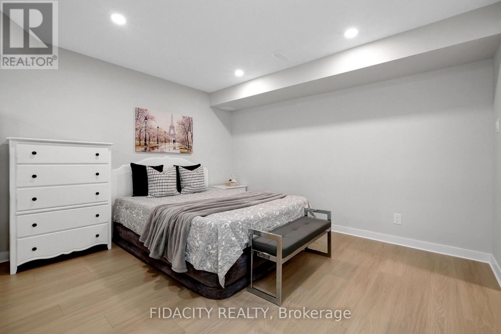 20 ALLAN MOORE PLACE - 25