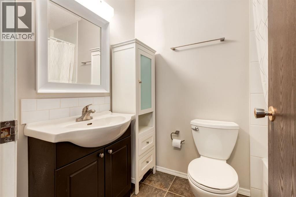 #58 3519 49 Street NW - 21