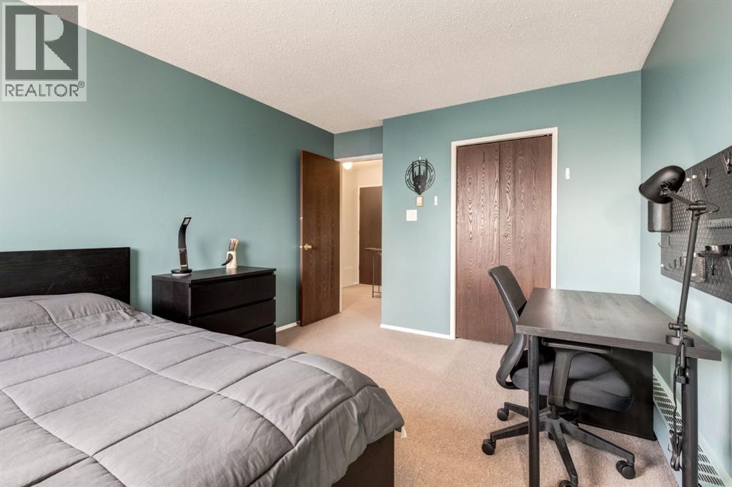 #58 3519 49 Street NW - 18