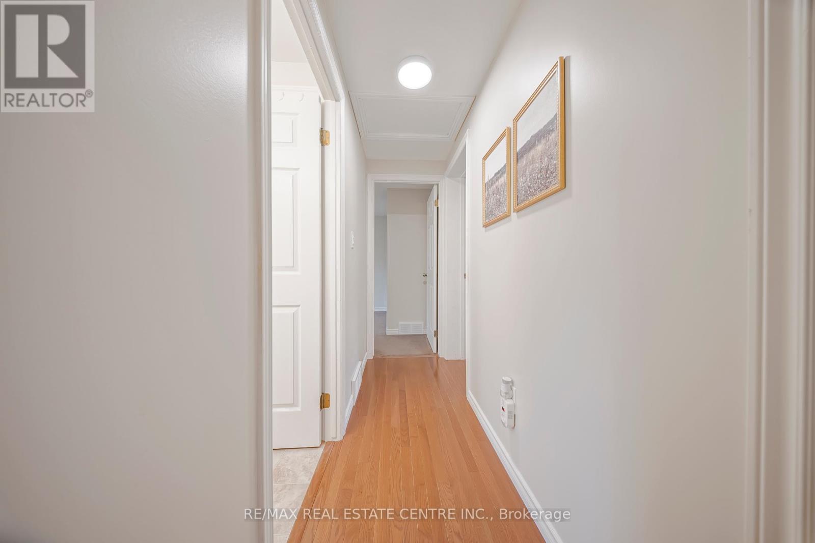 9 VILLAGE ROAD - 16