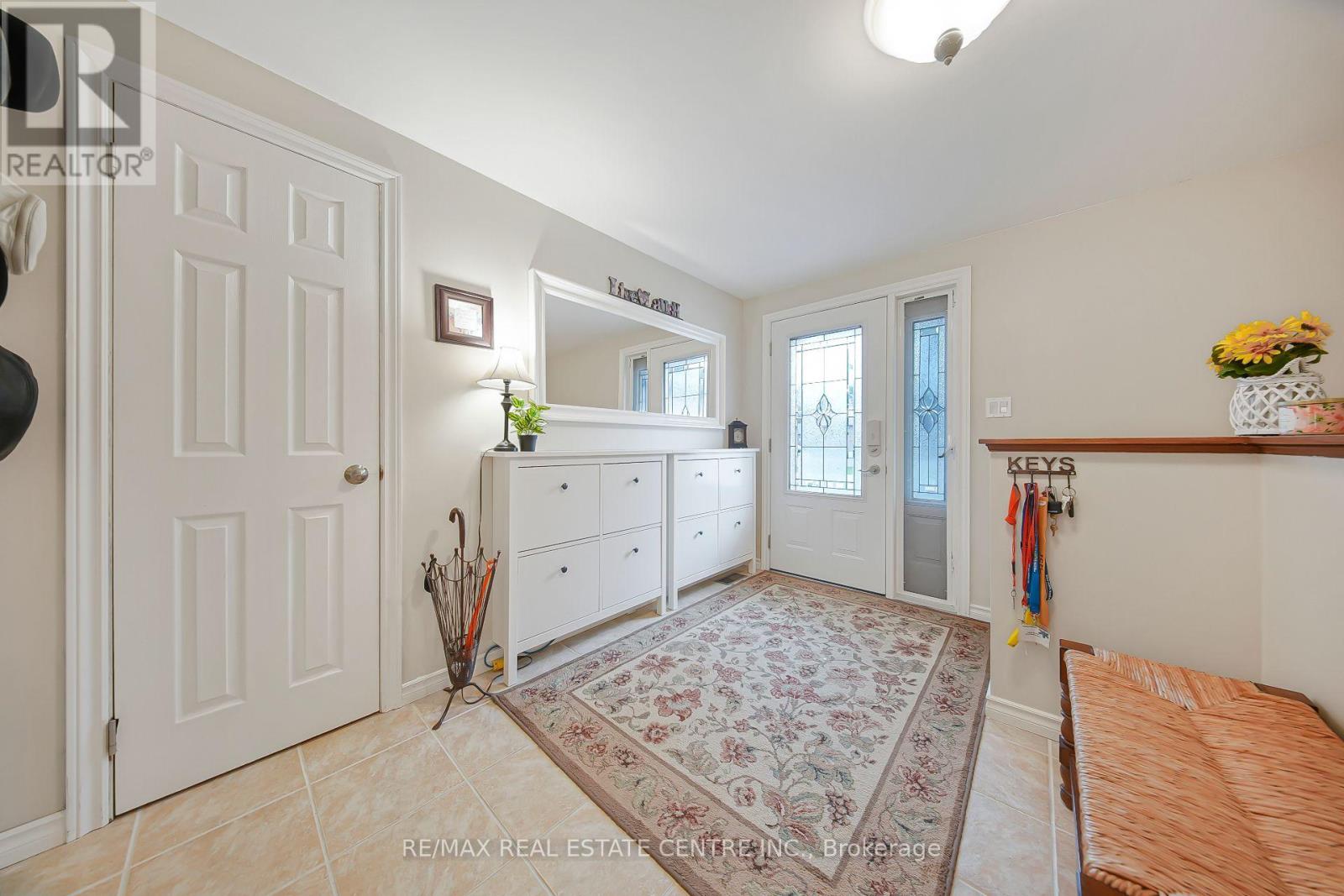 9 VILLAGE ROAD - 5