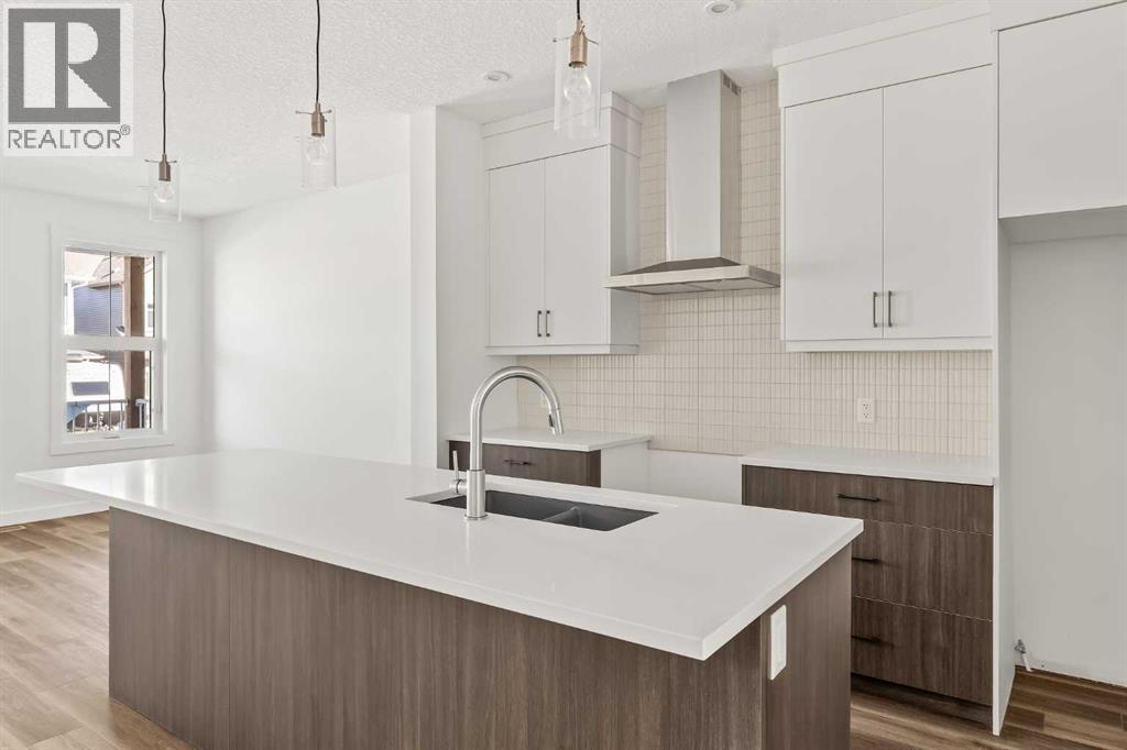 1133 Chinook Gate Bay SW - 17