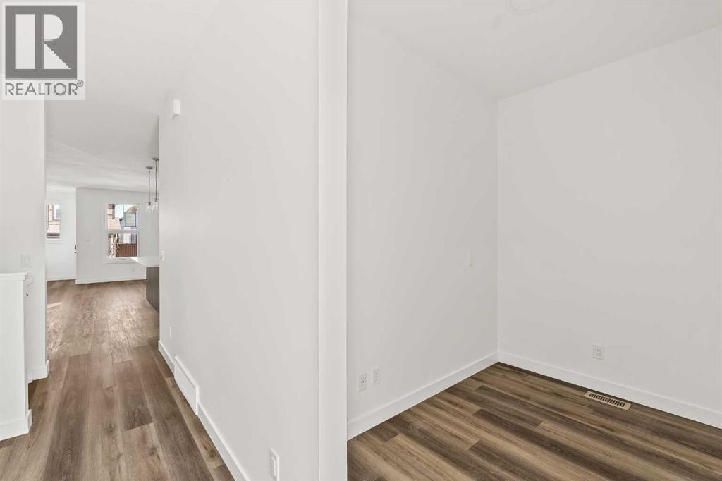 1133 Chinook Gate Bay SW - 21