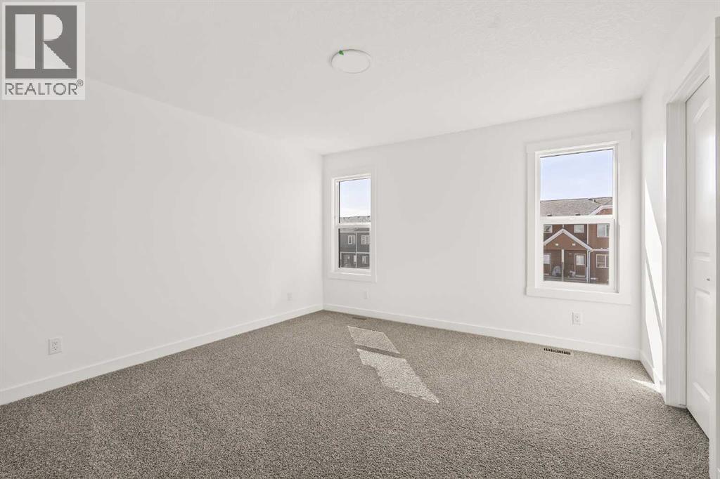 1133 Chinook Gate Bay SW - 33