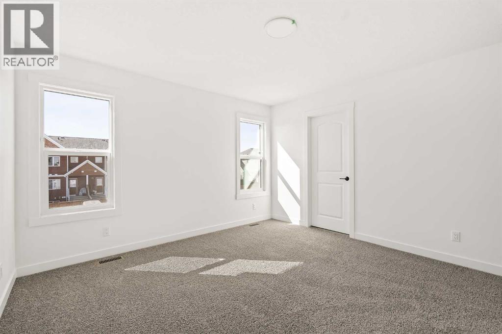 1133 Chinook Gate Bay SW - 34
