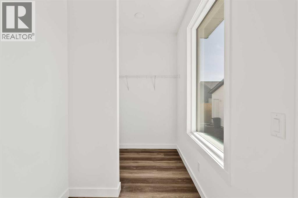 1133 Chinook Gate Bay SW - 38