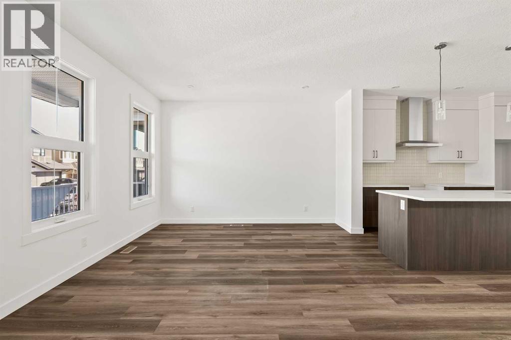 1133 Chinook Gate Bay SW - 5