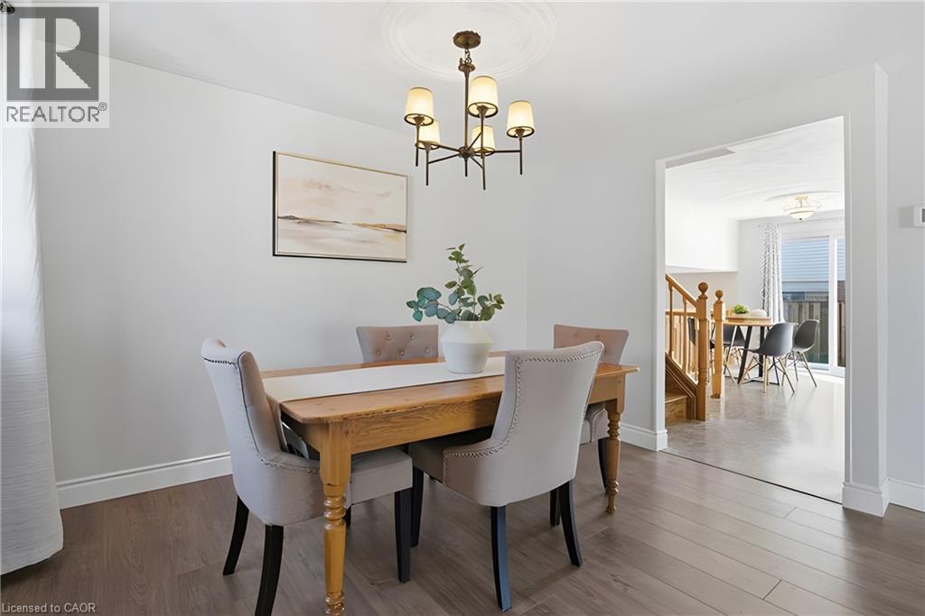 484 HUNTERSWOOD Court, Waterloo, Ontario, N2K3E9 — Photo 10