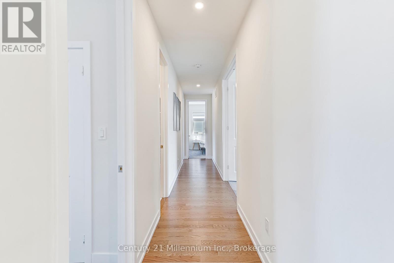111 STONELEIGH DRIVE - 25