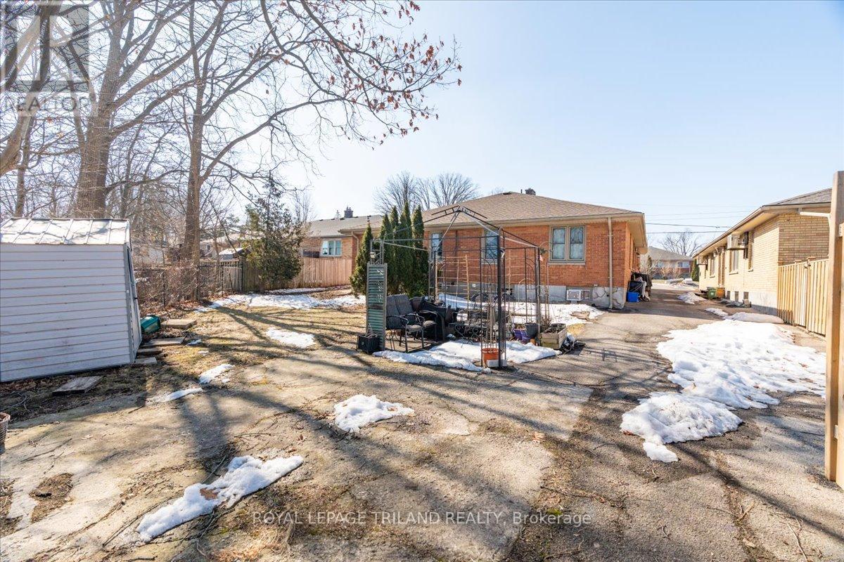 250 GREENWOOD AVENUE - 40
