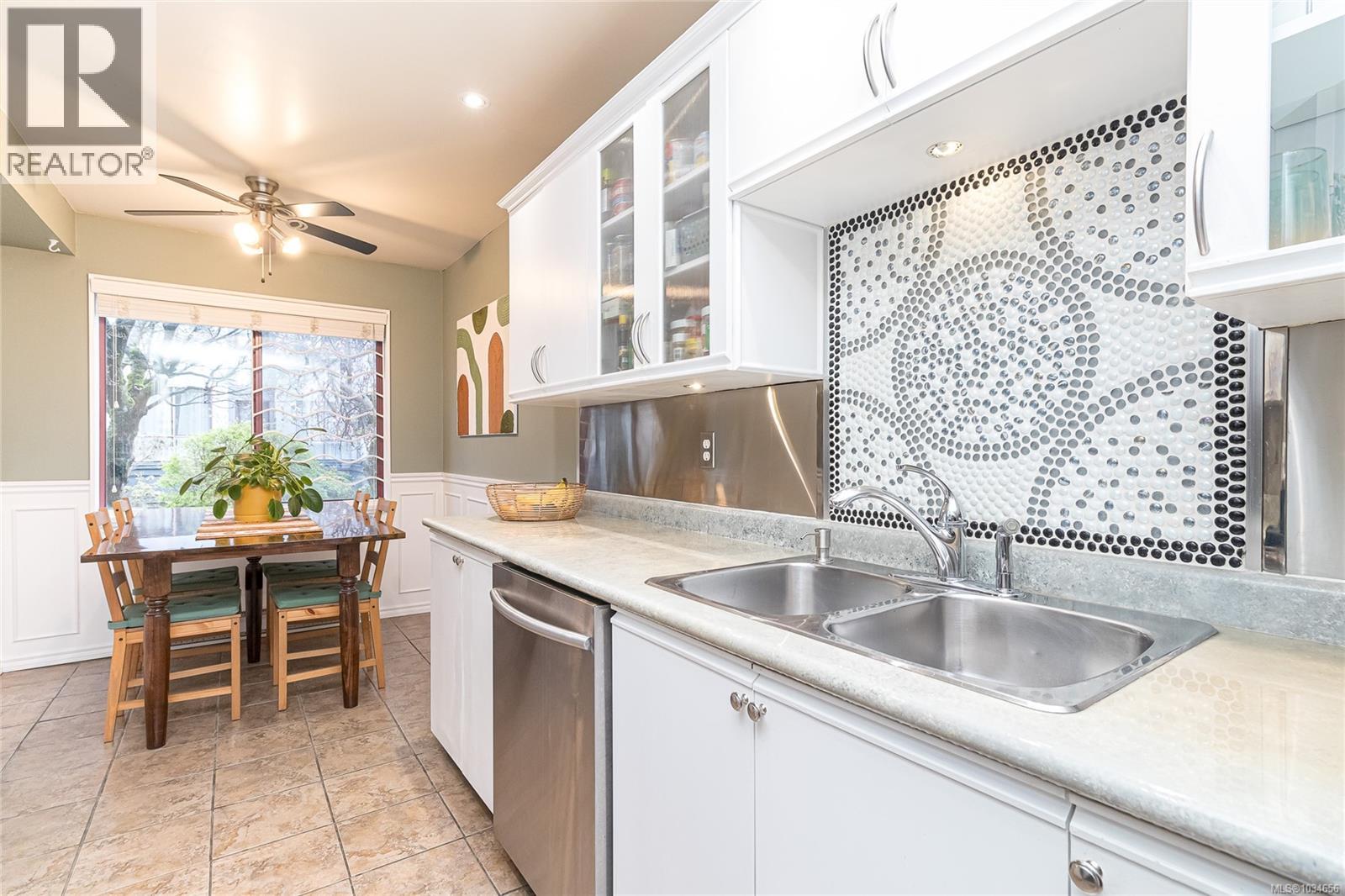 112 545 Manchester Road, Victoria