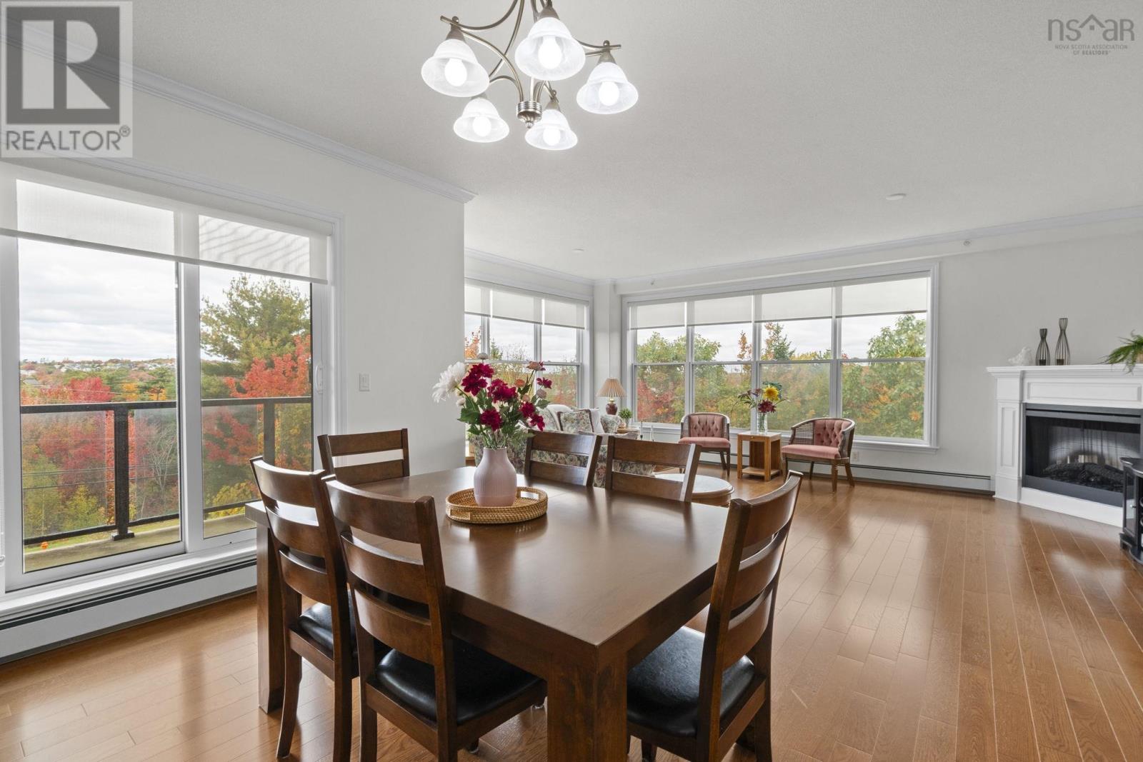 #210 120 Southgate Drive - 12
