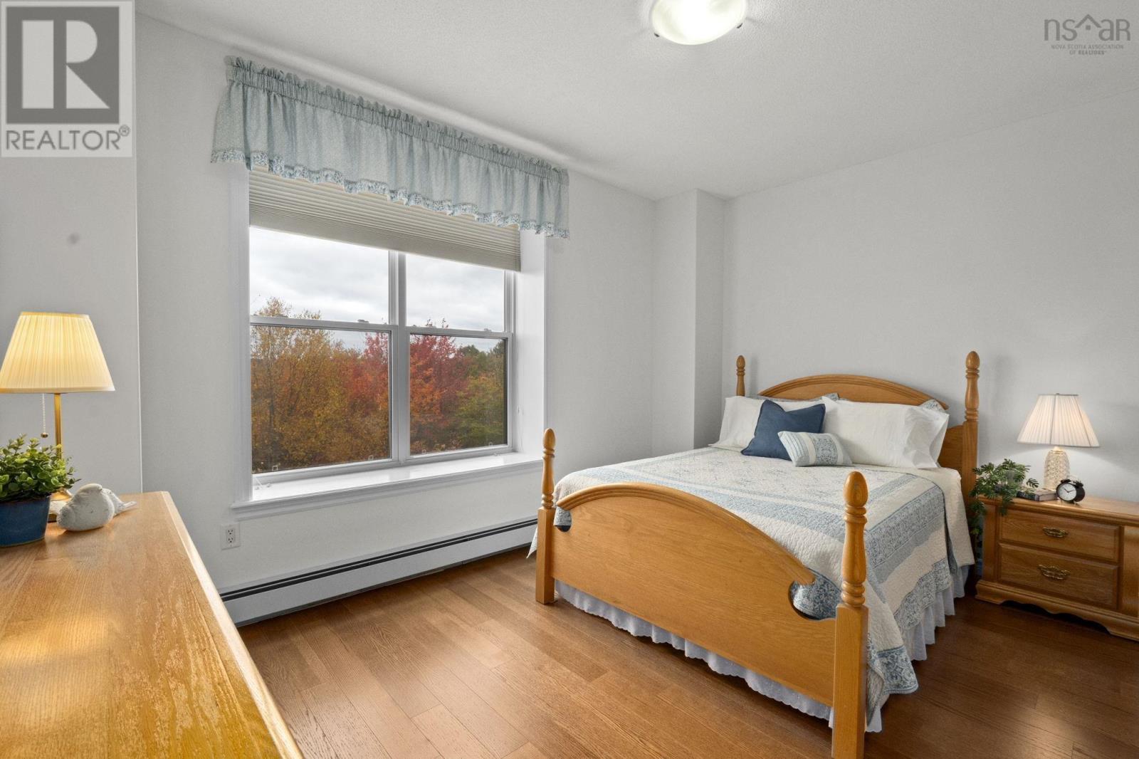 #210 120 Southgate Drive - 16