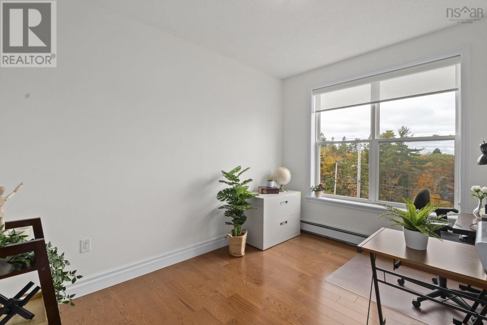 #210 120 Southgate Drive - 20