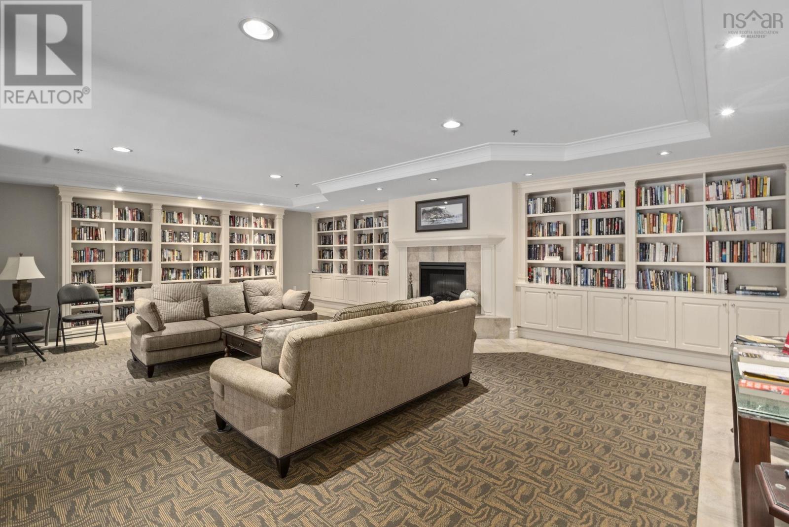#210 120 Southgate Drive - 22
