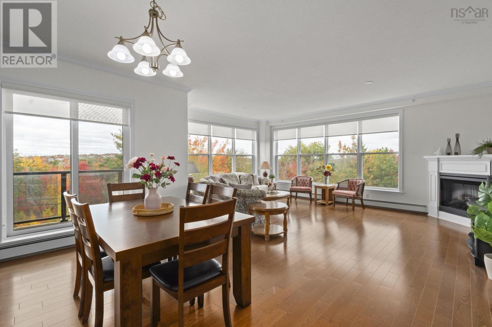 #210 120 Southgate Drive - 9