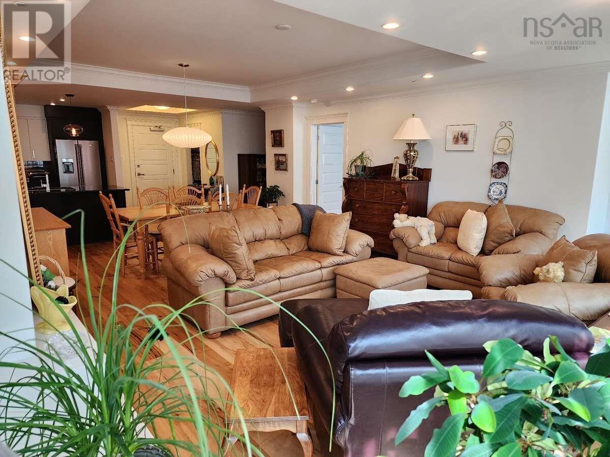 #1207 1445 South Park Street - 10