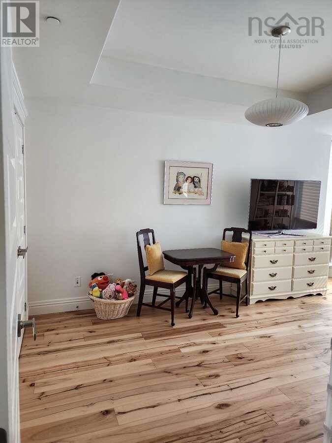 #1207 1445 South Park Street - 35