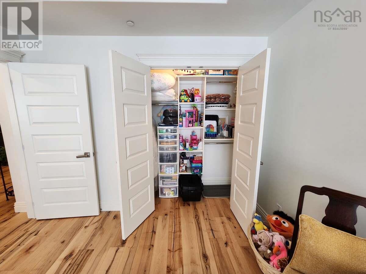 #1207 1445 South Park Street - 40