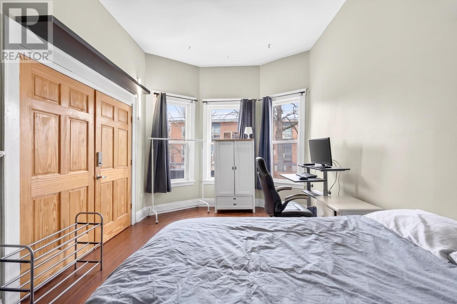 50 Walthen Drive - 32