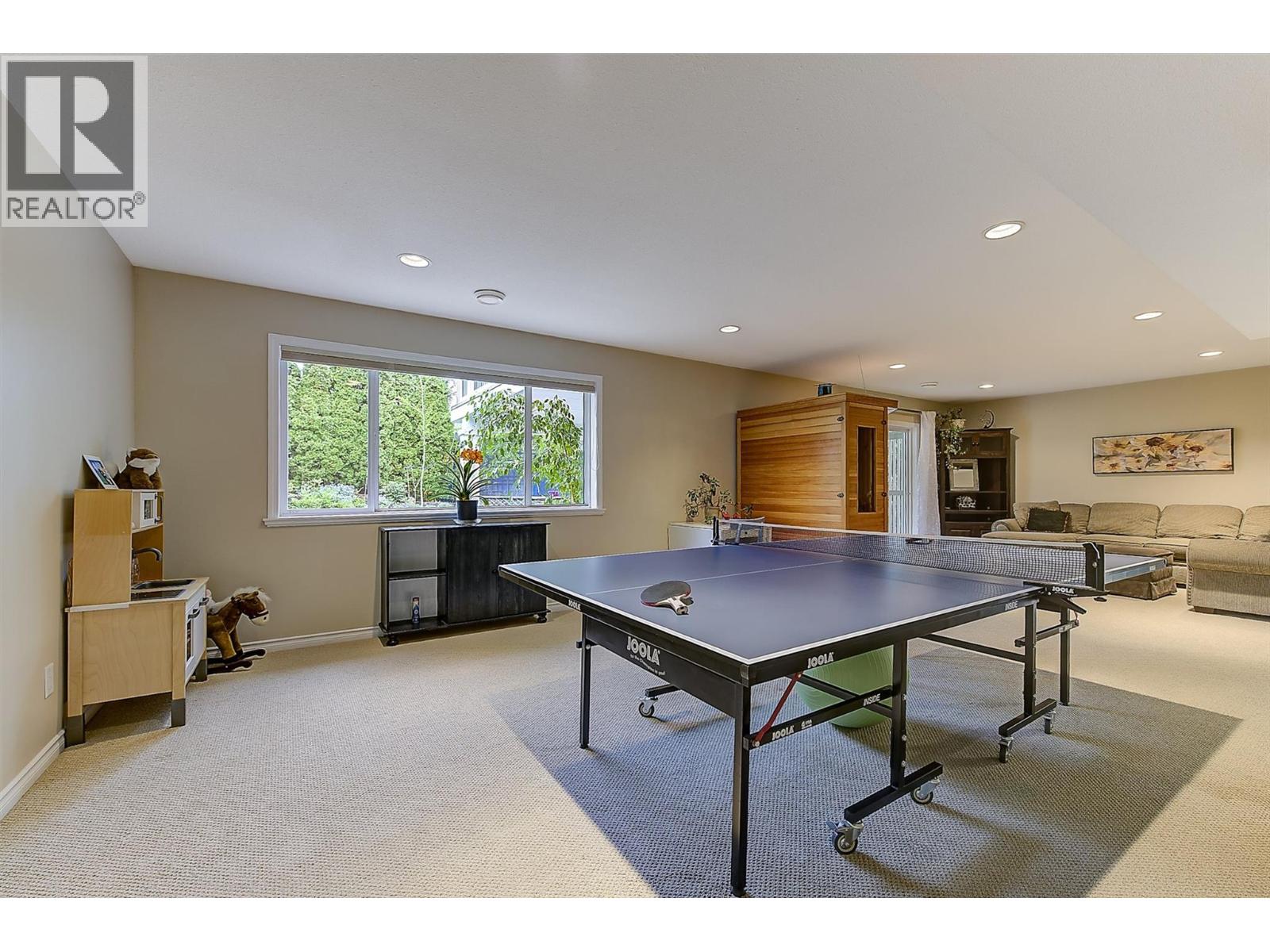 877 Hubbard Road - 66