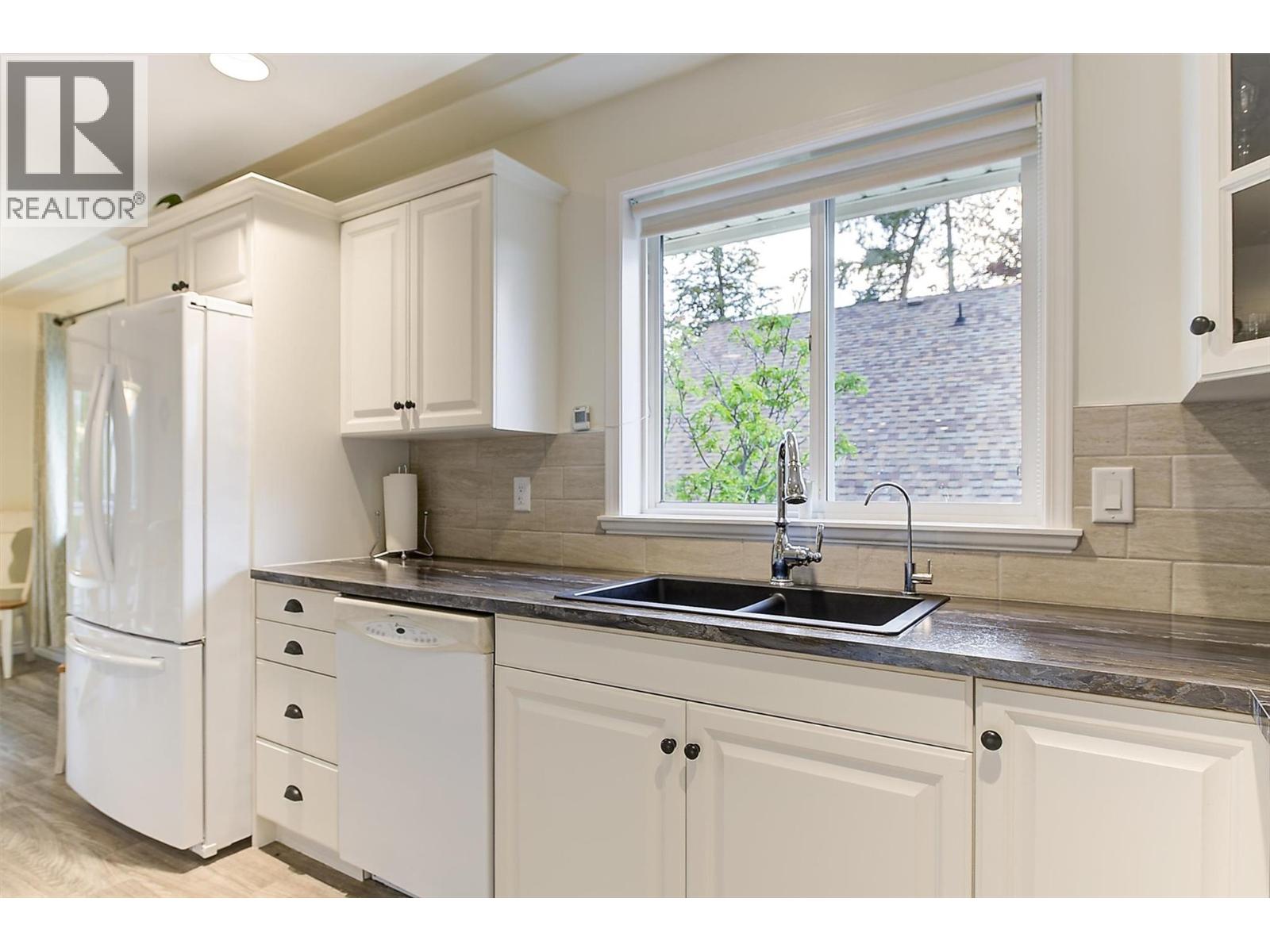 877 Hubbard Road - 27