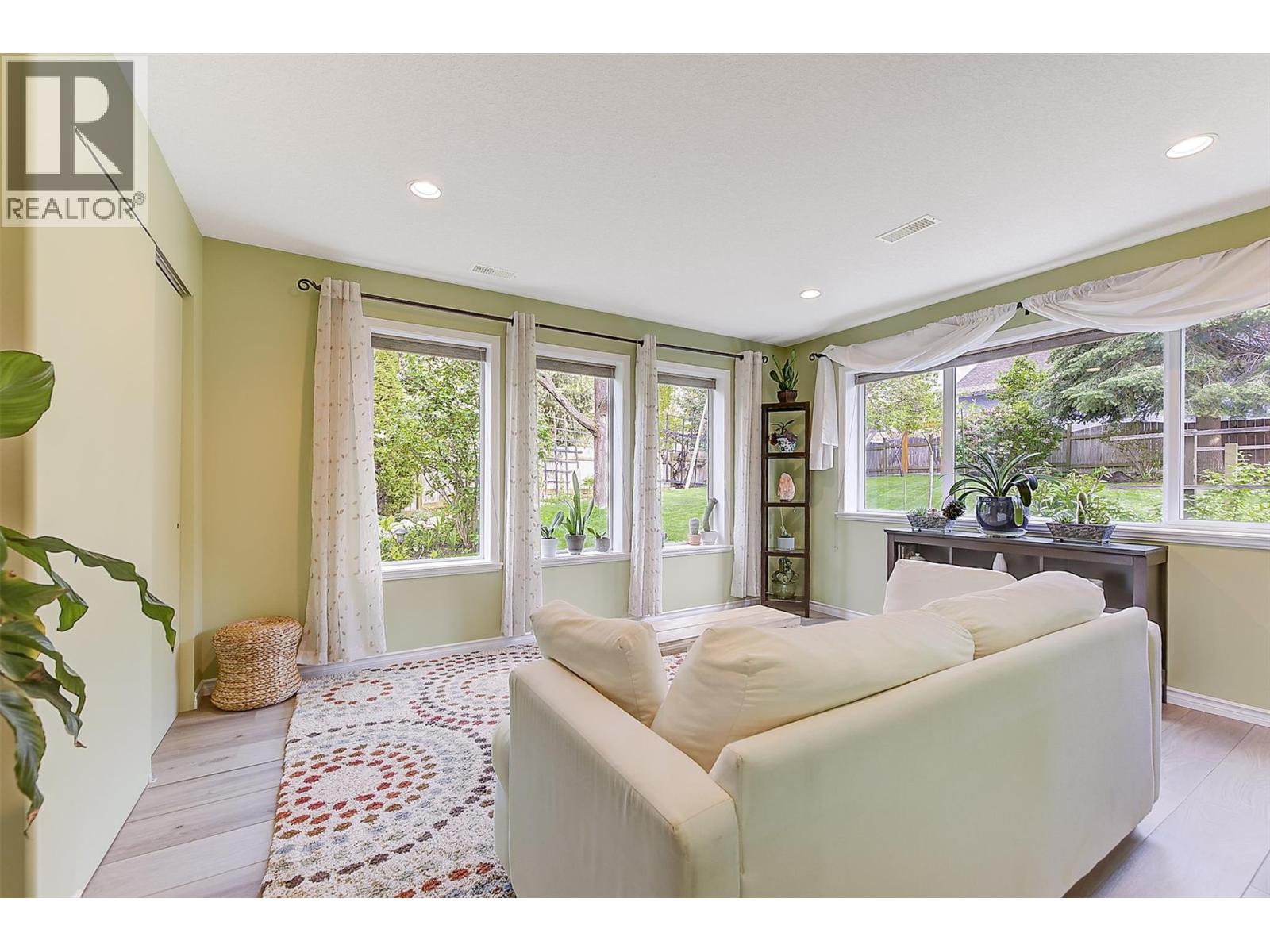 877 Hubbard Road - 75