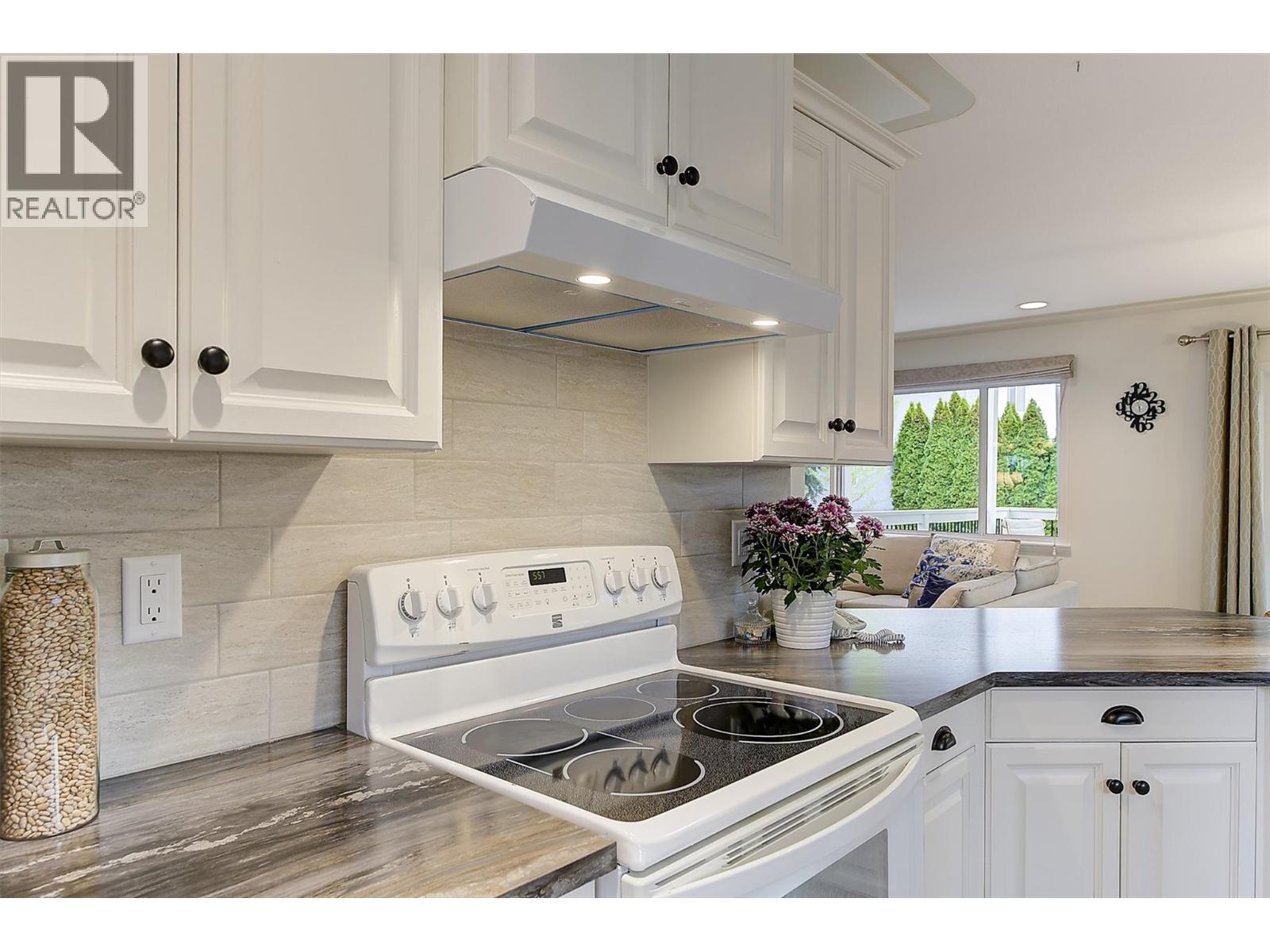 877 Hubbard Road, Kelowna